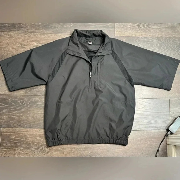 Izod Windbreaker Jacket Mens Short Sleeve 1/4 Zip Black Pullover - Picture 1 of 4